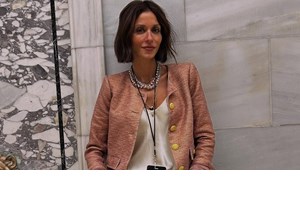 Η Ευγενία Σαμαρά με τα παπούτσια που λατρεύουν να φορούν όλες οι fashionistas τώρα