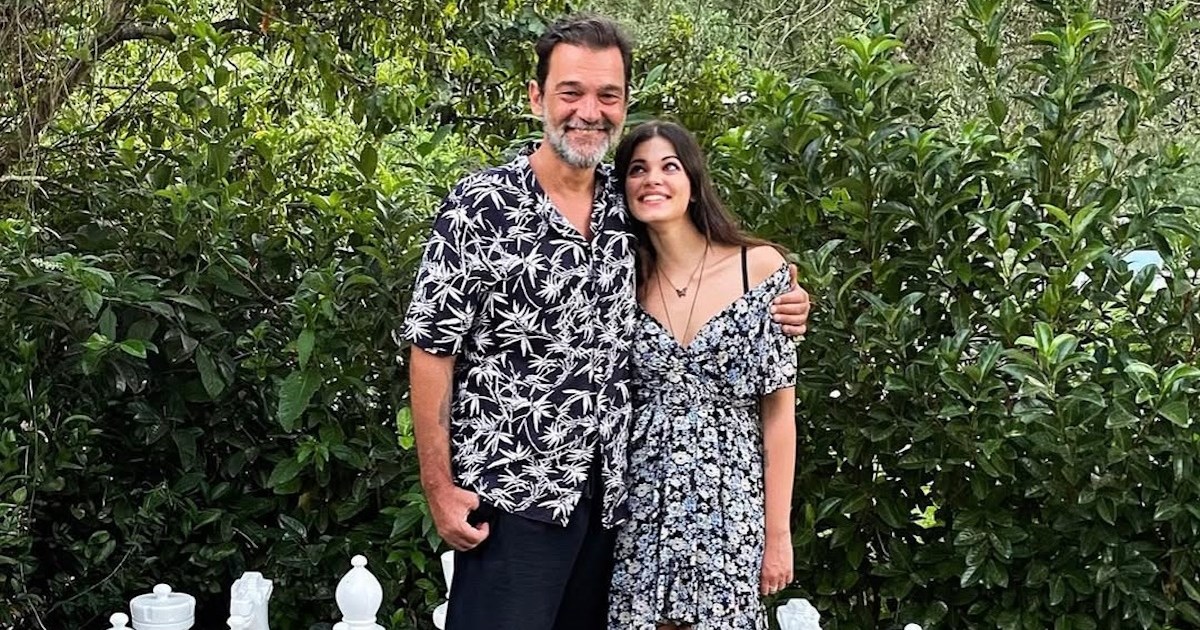 Τζένη Καζάκου | "Δεν ήμουν δεμένη με τον παππού μου, δεν είχαμε παίξει ποτέ μαζί" - εικόνα 3