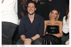 Με μαγιό χωρίς photoshop | Η Κατερίνα Λιόλιου στη Μύκονο με τον σύντροφό της, Χάρη Παπατζανή - εικόνα 6