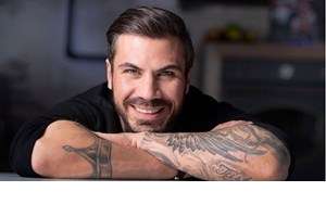 Ο Αχιλλέας και η Ακυλίνα Πετρετζίκη είναι τα πιο αγαπημένα αδέρφια | Χέρι - χέρι στη βόλτα με τον μπαμπά τους - εικόνα 5