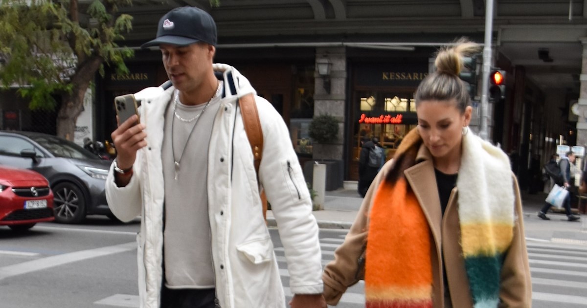 Αθηνά Οικονομάκου | Το παθιασμένο φιλί στον Μπρούνο Τσερέλα στο πιο in στέκι της Αθήνας