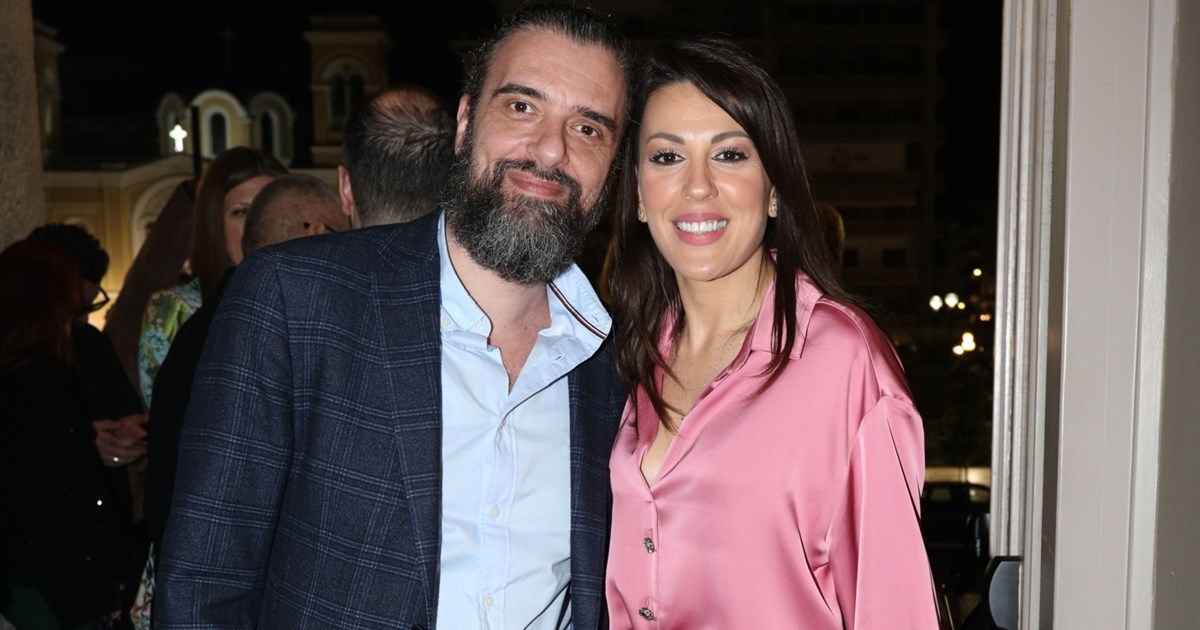 Σωτήρης Τσαφούλιας | Αγκαλιά με την κόρη του, Δέσποινα σε θεατρική πρεμιέρα - εικόνα 3