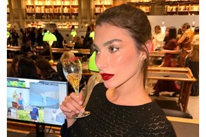 Χρύσα Μιχαλοπούλου & Κίμωνας Κουτσόπουλος | Μαμά και γιος απολαμβάνουν παρέα το πλούσιο πρωινό τους