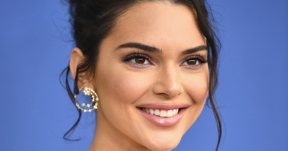 6 καθαριστικά προσώπου με σαλικυλικό για το ακνεϊκό δέρμα