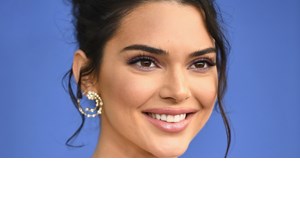 6 καθαριστικά προσώπου με σαλικυλικό για το ακνεϊκό δέρμα