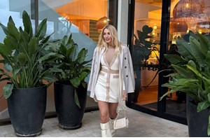 Η Κωνσταντίνα Σπυροπούλου έκανε τις πρώτες της βουτιές και έφερε το καλοκαίρι στις οθόνες μας - εικόνα 9