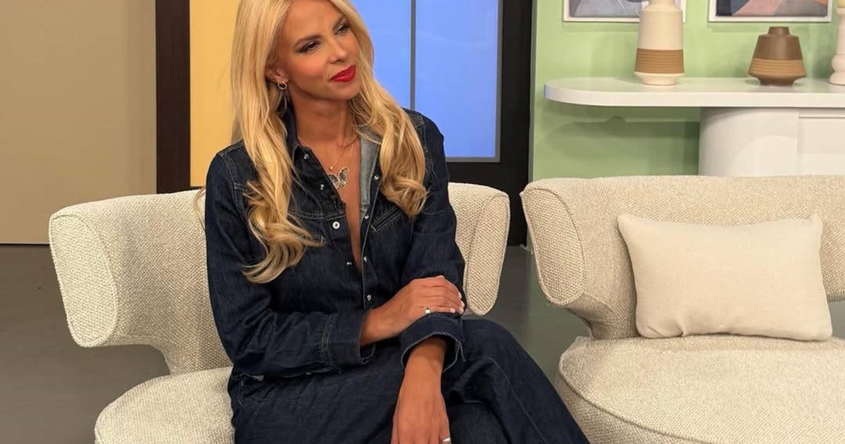 Οι μπότες της Ελένης Τσολάκη από τη Zara είναι must για τις χειμερινές εμφανίσεις