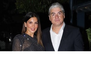 Σταματίνα Τσιμτσιλή & Νάγια Σοφού | Ετοίμασαν τα πιο νόστιμα μελομακάρονα του Άκη Πετρετζίκη - εικόνα 2