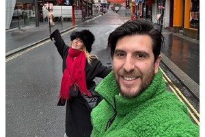 Ντορέττα Παπαδημητρίου & Γιώργος Γεροντιδάκης | Αγκαλιά στην κινηματογραφική πρεμιέρα της ηθοποιού - εικόνα 5