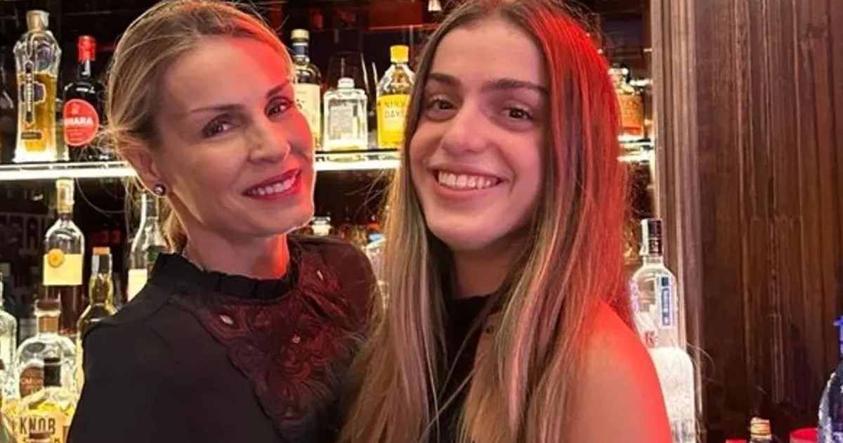 Αντώνης Νικοπολίδης | Ποζάρει με τον κούκλο γιο του, Γιάννη Νικοπολίδη