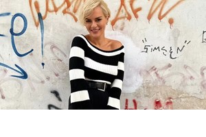 Η Ευγενία Σαμαρά με το κοστούμι που θα φορέσεις περισσότερο από το μαύρο