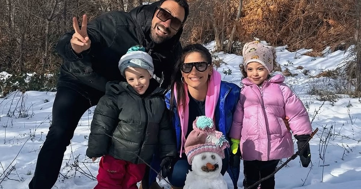 Χριστίνα Μπόμπα - Σάκης Τανιμανίδης | Οικογενειακή απόδραση στα χιόνια