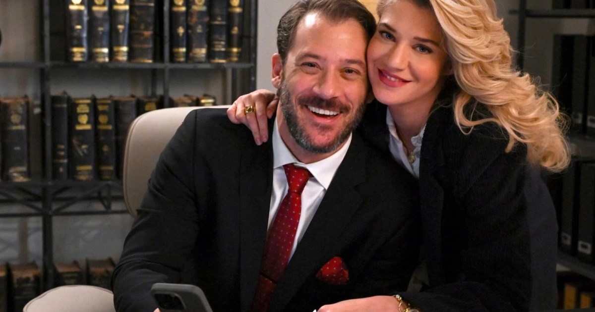 "Πόσο μεγάλωσε" | Η Τζένη Θεωνά αγκαλιά με το χριστουγεννιάτικο θαύμα της - εικόνα 3