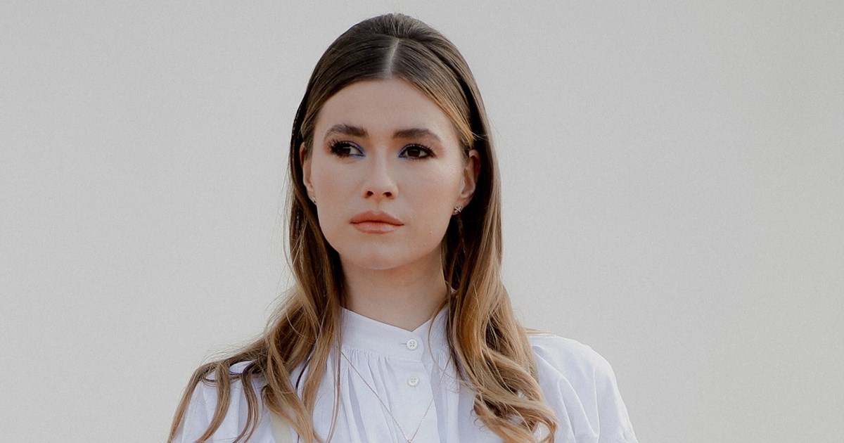 Αυτό είναι το νέο cool-girl κούρεμα που θα βλέπεις παντού τους επόμενους μήνες