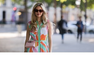 Τα χρυσά flat πέδιλα από τη Zara που είναι ιδανικά εάν είσαι καλεσμένη σε γάμο