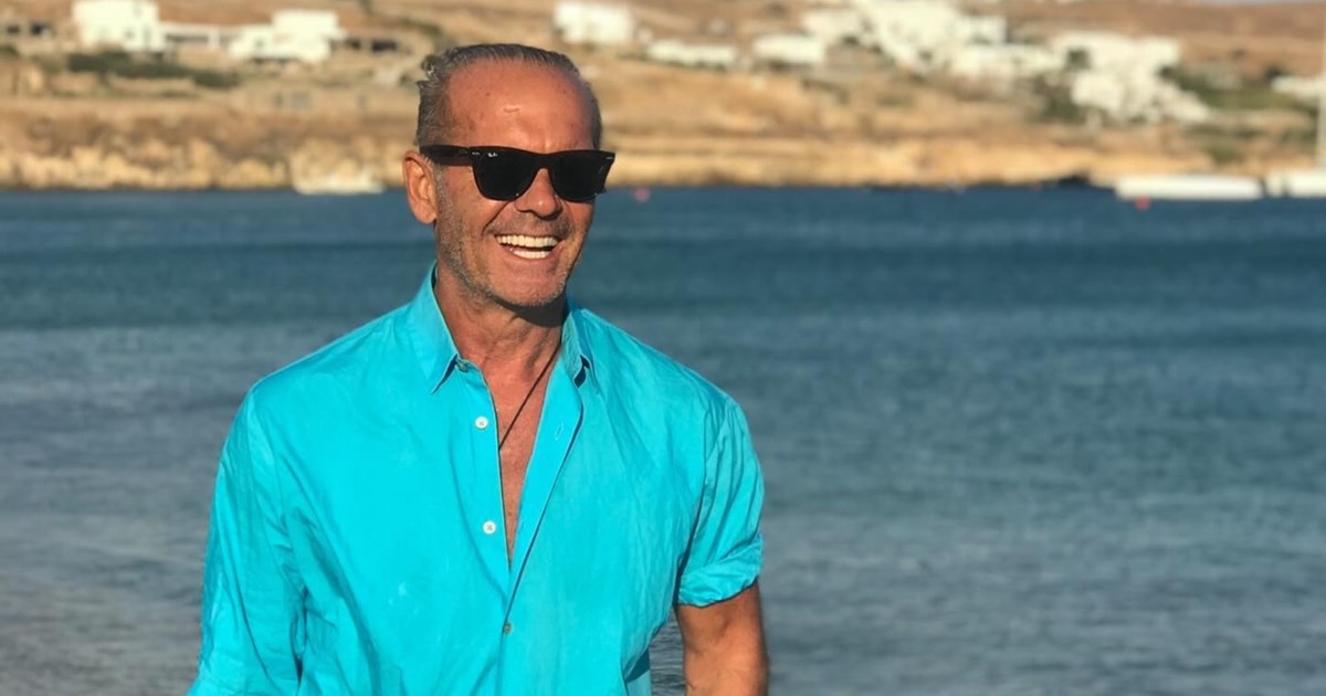 Στην Παναγία της Τήνου ο Πέτρος Κωστόπουλος | Οι αναρτήσεις και το γεύμα σε ιταλικό στέκι