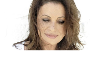 Χάρις Αλεξίου | Το σχόλιό της σε ανάρτηση γνωστού τραγουδιστή και η αντίδραση του ίδιου - εικόνα 3