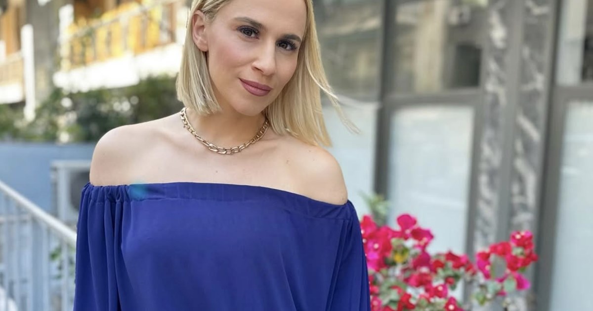 Νάντια Μπουλέ | Τα παιχνίδια με τη Σεμέλη της στο υπέροχα στολισμένο σαλόνι της - εικόνα 2