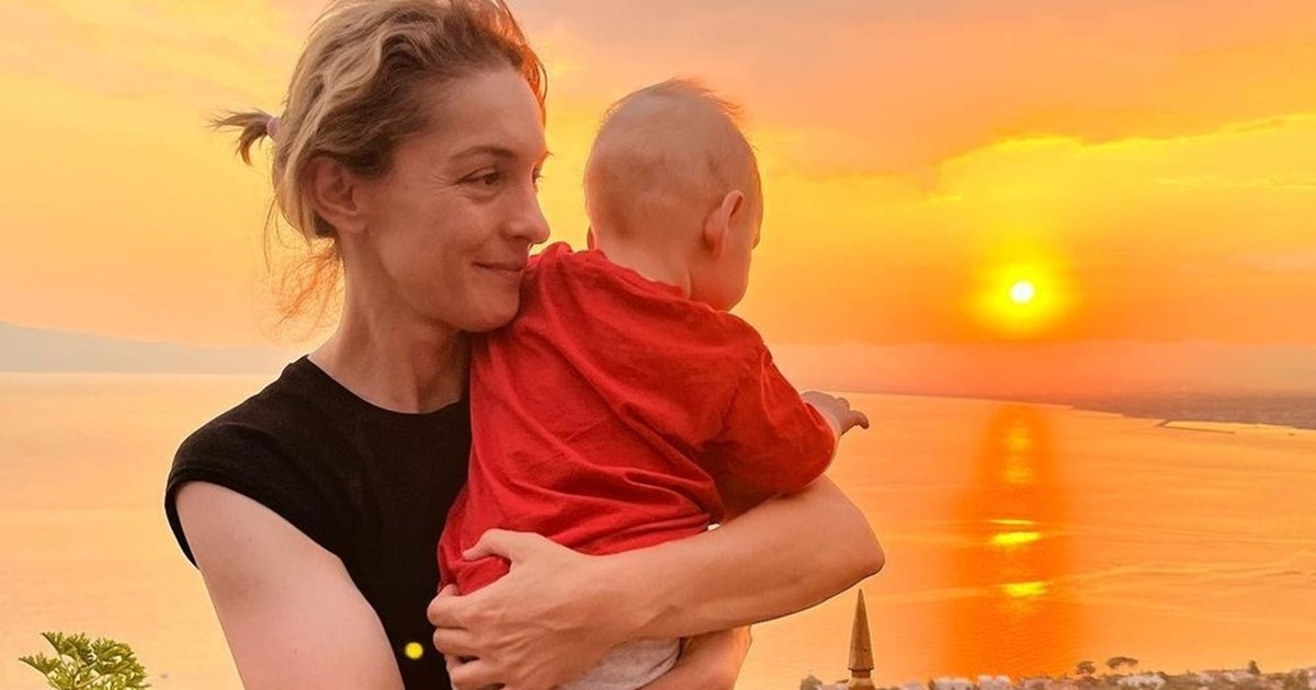 Εύα Τσιμιτσέλη | Η Βάσω Λασκαράκη φωτογραφίζει την κόρη της στην Ιταλία