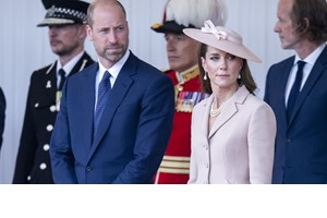 Ο William, η Κate, o George, η Charlotte και o Louis μάς εύχονται καλές γιορτές το 2025! - εικόνα 2