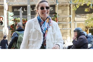 Μαριέττα Χρουσαλά | Η solo κοσμική εμφάνιση με mini black dress - εικόνα 2