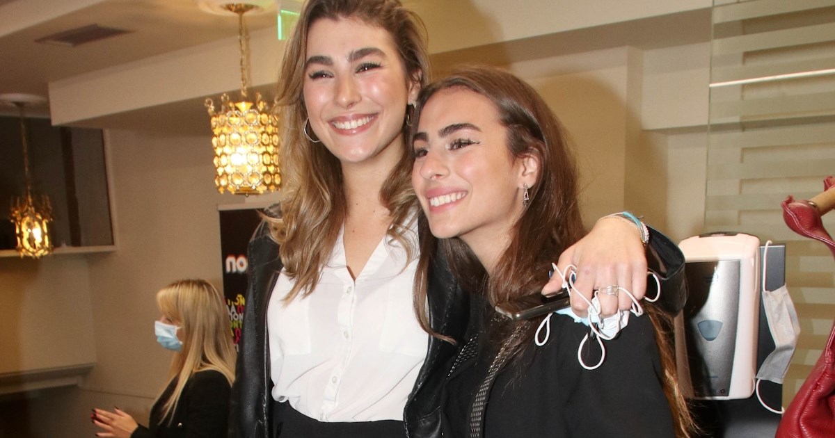 Χρύσα Μιχαλοπούλου & Κίμωνας Κουτσόπουλος | Μαμά και γιος ποζάρουν αγκαλιά ως Mickey & Minnie Mouse - εικόνα 3