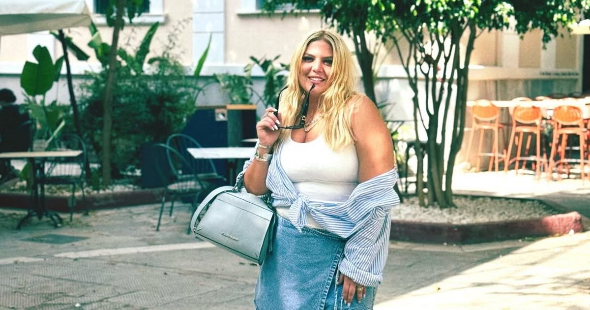 "Κορίτσια στον ήλιο" | Η Δανάη Μπάρκα απολαμβάνει το ελληνικό καλοκαίρι με την καλή της φίλη, Νόνη Δούνια