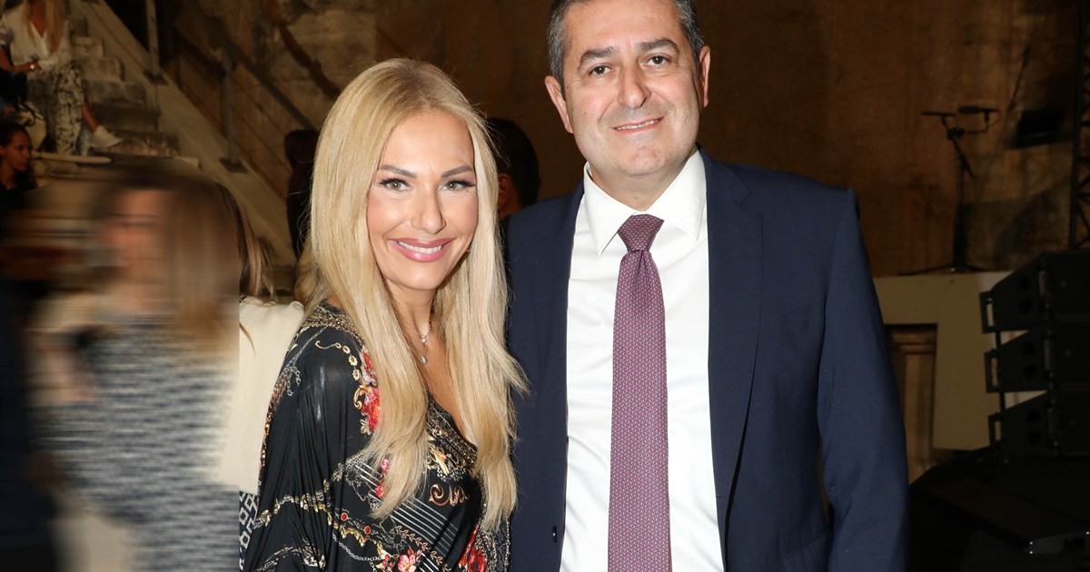 Σταματίνα Τσιμτσιλή | "Η Τίνα μας περνάει κι εκείνη δύσκολες ώρες. Χθες ήμασταν εδώ όταν ξαφνικά χτύπησε το τηλέφωνό της" - εικόνα 3