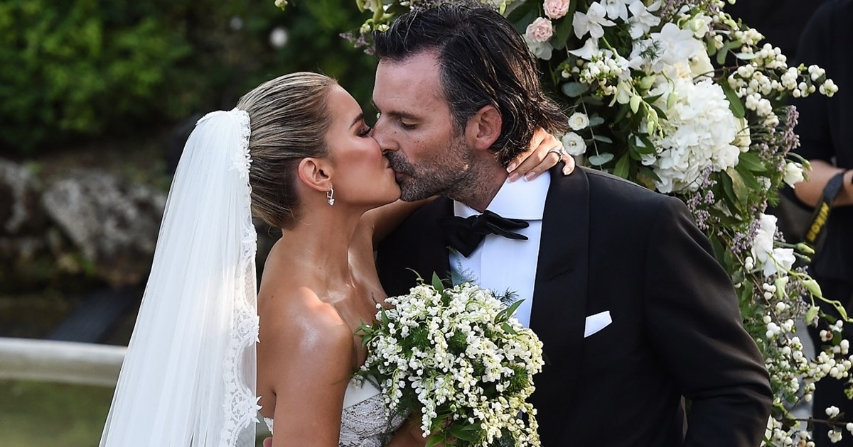 10 μίνιμαλ updos που θα σε αναδείξουν στην πιο κομψή νύφη της δεκαετίας