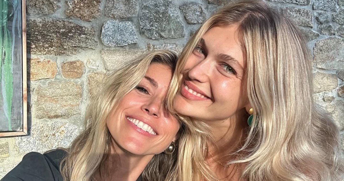 "Σαν αδερφές" | Η matchy matchy εμφάνιση της Κλέλιας Ανδριολάτου με τη Βάσια Κωσταρά