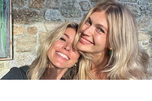 "Σαν αδερφές" | Η matchy matchy εμφάνιση της Κλέλιας Ανδριολάτου με τη Βάσια Κωσταρά