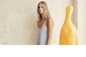 Η τσάντα με χάντρες από τη Marks and Spencer που θα κρατήσεις σε όλα τα καλέσματα του καλοκαιριού