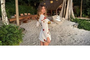 Αμαλία Κωστοπούλου | Η σέξι πόζα στο πολυτελές υπνοδωμάτιό της - εικόνα 3