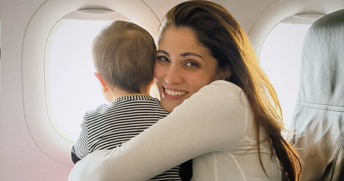 Μικρή drummer η Ολίβια Στρατή | Η κόρη της Μαίρης Συνατσάκη ενθουσίασε τη Ντορέττα Παπαδημητρίου με το μουσικό της ταλέντο