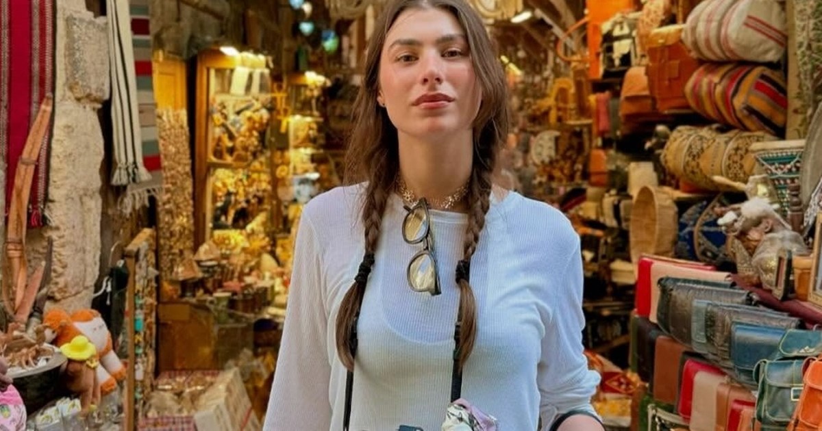 Η Χρύσα Μιχαλοπούλου κοιμάται με τον Κίμωνα της | Η cute φωτογραφία στο Instagram