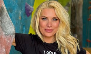 Η απίθανη απάντηση της Ελένης Μενεγάκη | "Γύρνα πίσω ή έστω τηλεφώνα" - εικόνα 2