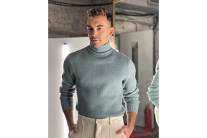 Ιάσονας Μανδηλάς | Η πρόταση γάμου στον σύντροφό του σε ρομαντική βαρκάδα στην Πράγα