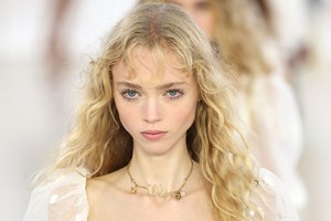 Σοφία Καρβέλα | Σε αυτό το υγρό ρουζ "ορκίζεται" για  αξεπέραστη sunkissed επιδερμίδα - εικόνα 2