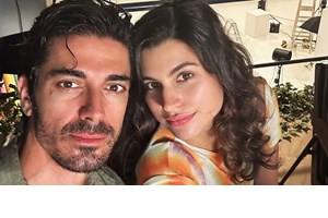 "Άγιος Έρωτας" | Η Δανάη Παππά αγκαλιά με την τηλεοπτική της κόρη στην πιο γλυκιά φωτογραφία