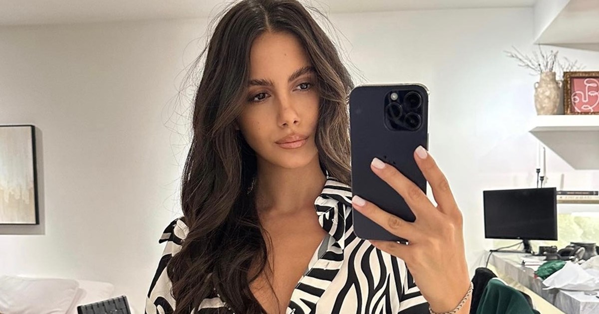 Αλεξάνδρα Νίκα | Στο κέντρο της Αθήνας με τον γιο της - Η φωτογραφία με τον Εύζωνα