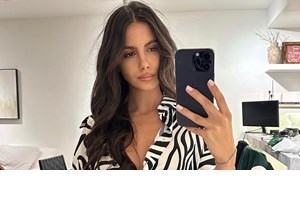 Αλεξάνδρα Νίκα | Στο κέντρο της Αθήνας με τον γιο της - Η φωτογραφία με τον Εύζωνα