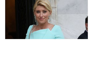 Στην κουζίνα η Σία Κοσιώνη | Το μαμαδίστικο φαγητό που ετοίμασε "μυρίζει" καλοκαίρι - εικόνα 3