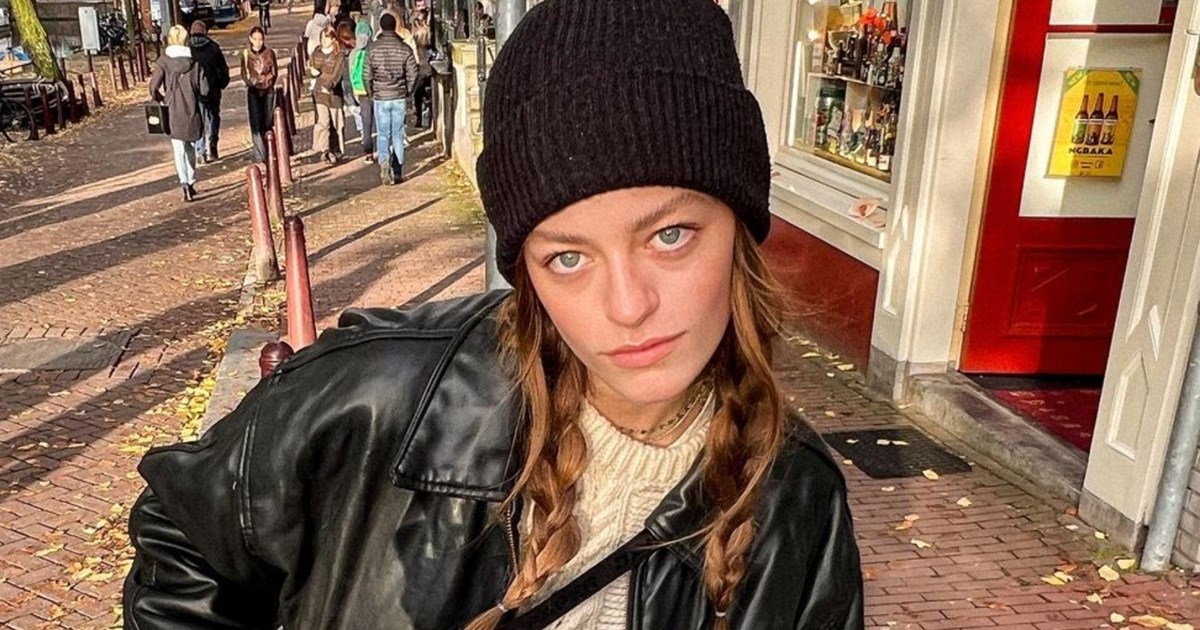 Η Δανάη Παππά προτείνει τον ιδανικό τρόπο για να φορέσεις ένα σορτς το φθινόπωρο