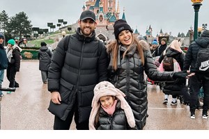 Δύσκολες στιγμές για την Ελένη Χατζίδου και τον Ετεοκλή Παύλου | Στο νοσοκομείο η κόρη τους, Μελίτα