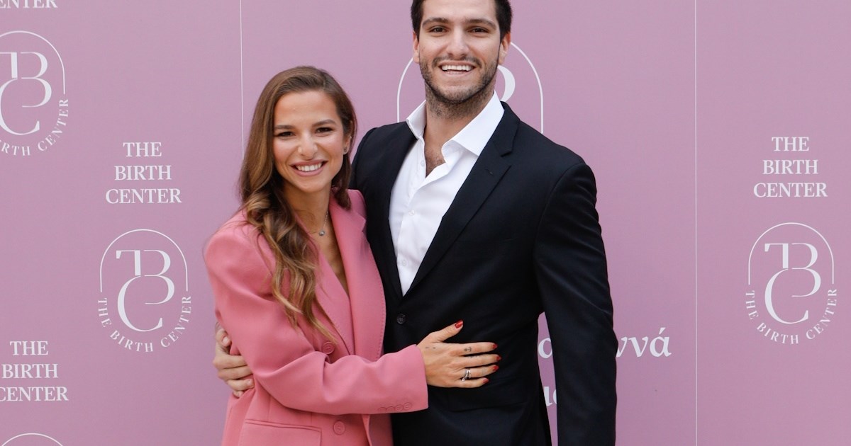 Εριέττα Κούρκουλου Λάτση | Φωτογραφίζει τον Νικόλα της να περπατά στη βροχή με τις πιο χαριτωμένες κίτρινες γαλότσες - εικόνα 8