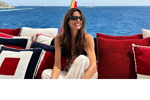 Η Ηλιάνα Παπαγεωργίου έχει τα λευκά sneakers που όλες πρέπει να έχουμε - εικόνα 4