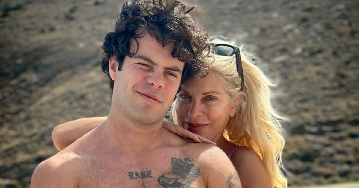 Με το μαγιό του και φόντο το απέραντο γαλάζιο | Οι νέες καλλιτεχνικές φωτογραφίες του Άγγελου Λάτσιου μάς θύμισαν ότι το καλοκαίρι είναι ακόμα εδώ - εικόνα 2