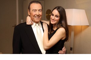 Μαρία Βοσκοπούλου | Έτσι τίμησε τον αείμνηστο Τόλη Βοσκόπουλο στο πρωτοχρονιάτικο ρεβεγιόν - εικόνα 2