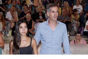 Κώστας Μπακογιάννης | Συγκινεί φέρνοντας στο φως σπάνιο ραδιοφωνικό ντοκουμέντο με τη φωνή του πατέρα του