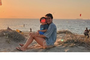 Ο Λεωνίδας Κουτσόπουλος φωτογραφίζει την πρώην σύντροφό του με τον γιο τους | Η τρυφερή αφιέρωση στη Χρύσα Μιχαλοπούλου - εικόνα 5